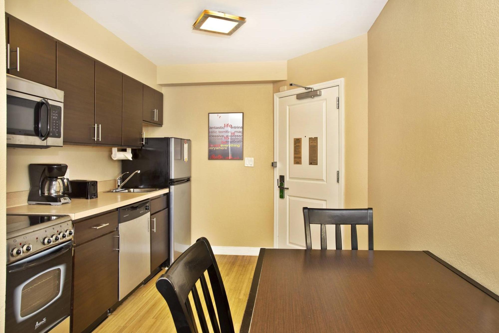 Towneplace Suites Republic Airport Long Island Фармінґдейл Екстер'єр фото